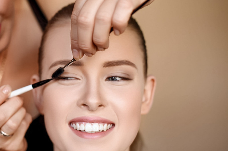 Make-up und Wimpernverlängerung – so schminkst du dich richtig